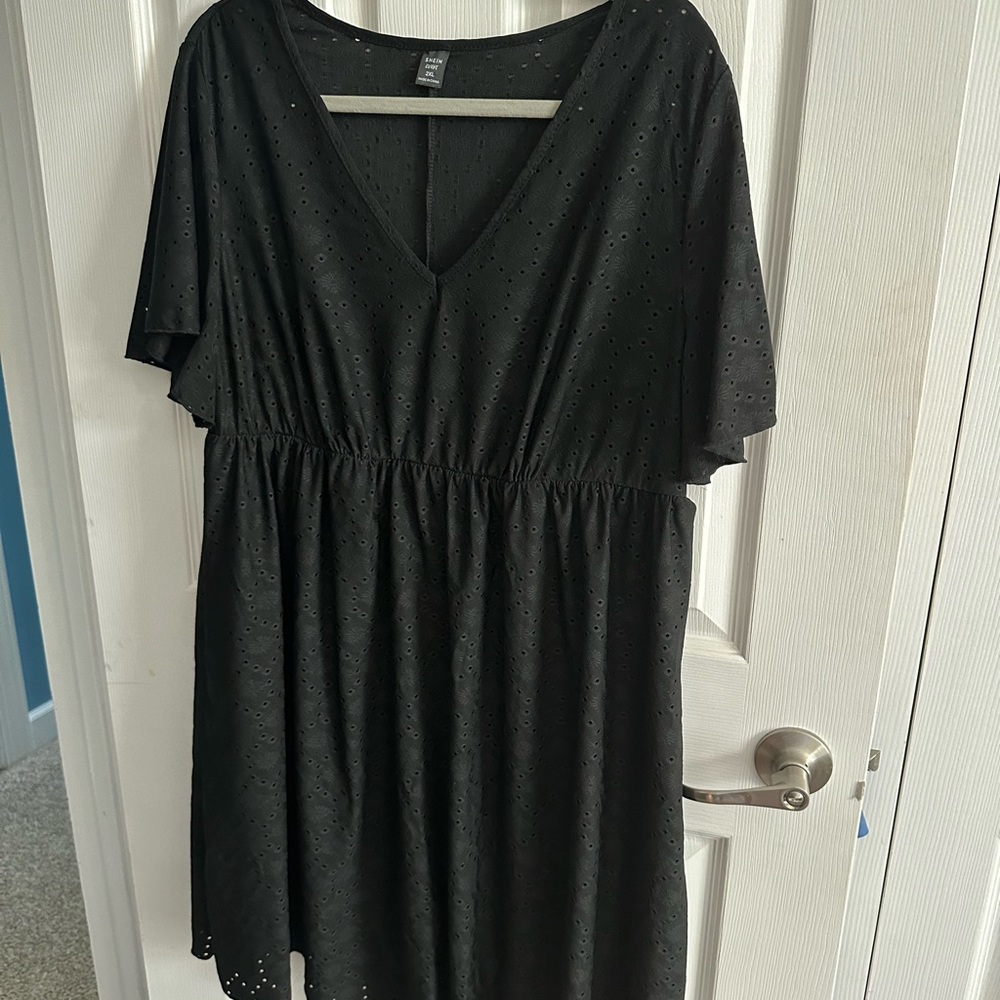 New soft eyelet SHEIN dress. Soft and elastic waist.
